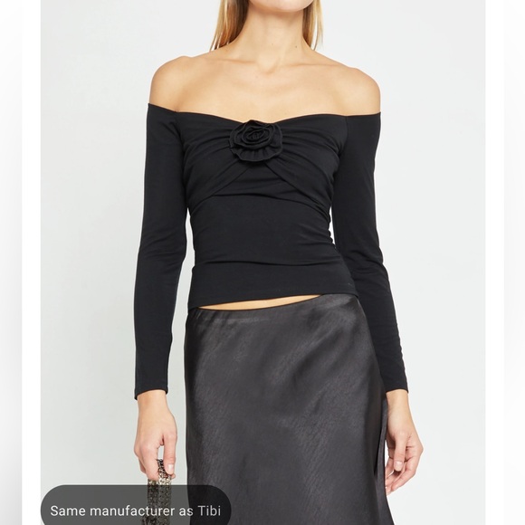 Kourt Long Sleeve Off Shoulder Top - Picture 2 of 6